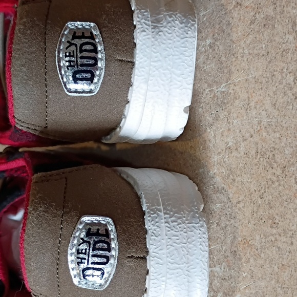 Hey Dude Toddlers Size 8 Shoes - Picture 4 of 7